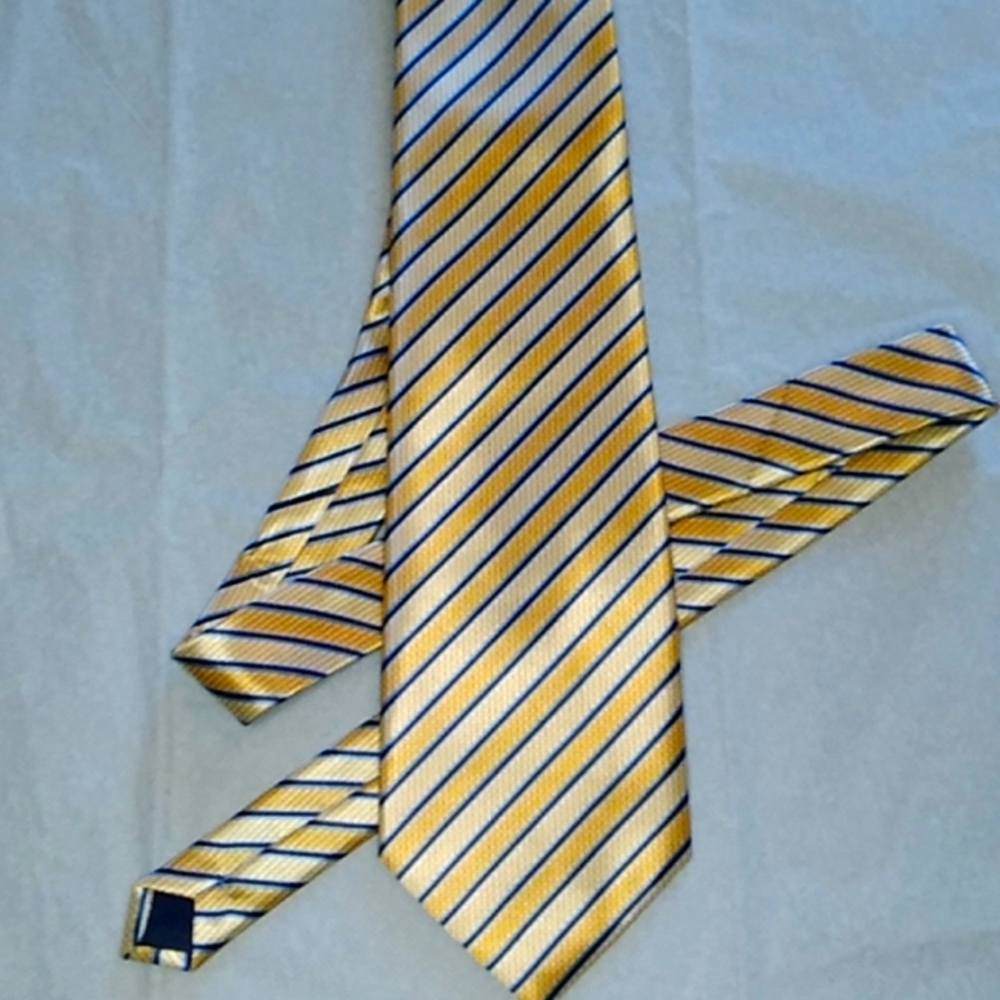 Men's Giorgio Mariani Cravatte silk tie.